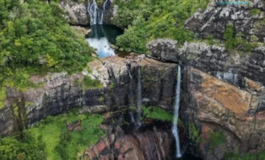 7 Cascades/Tamarind Falls Hiking Adventure